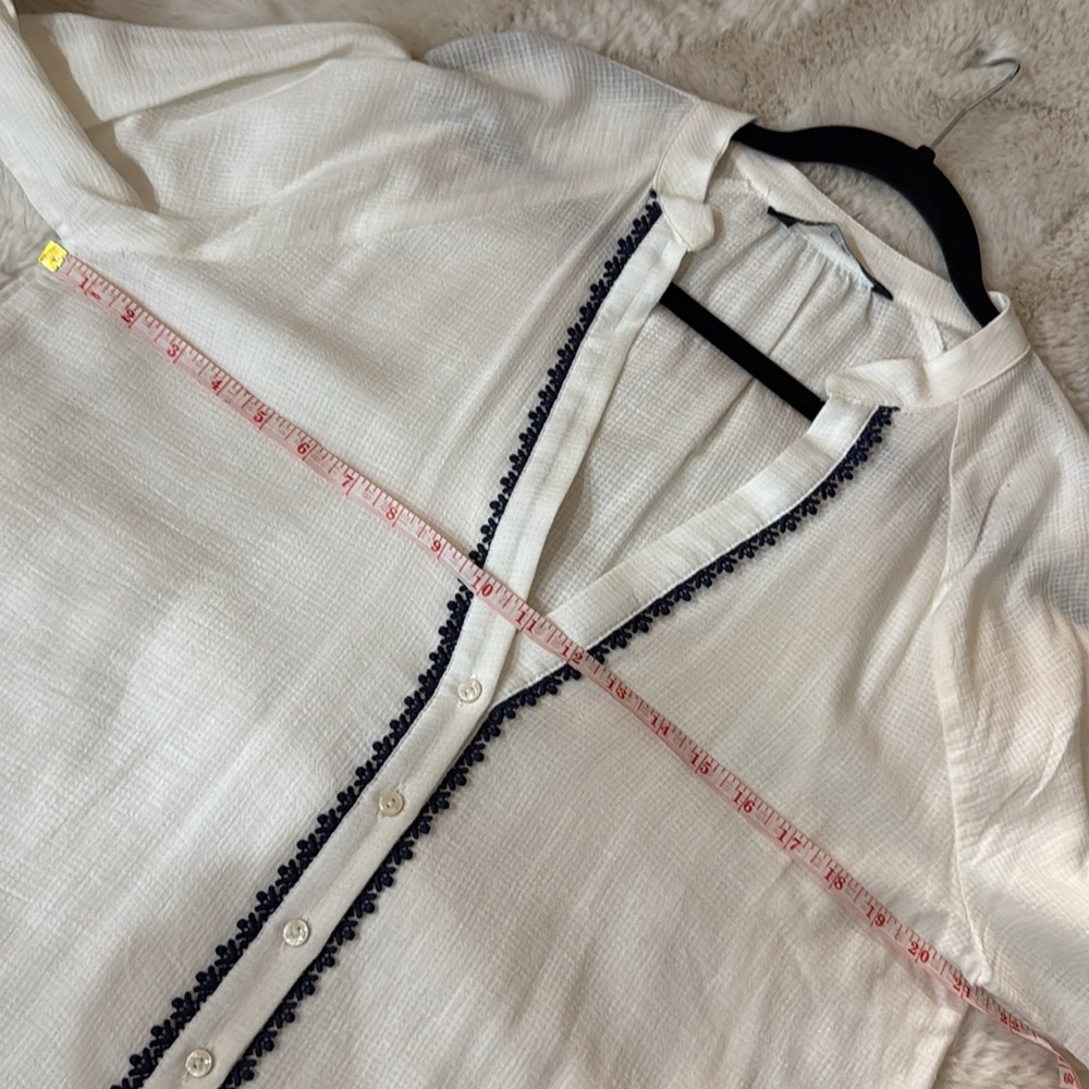 White Lace Top with Navy Accents Zara - Picture 10 of 11
